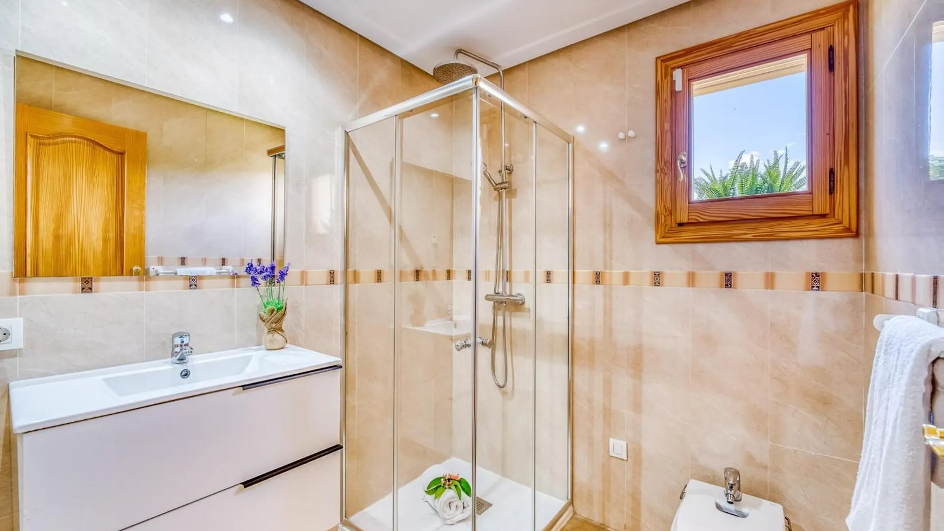 2-Bedroom Holiday Home In Crestatx