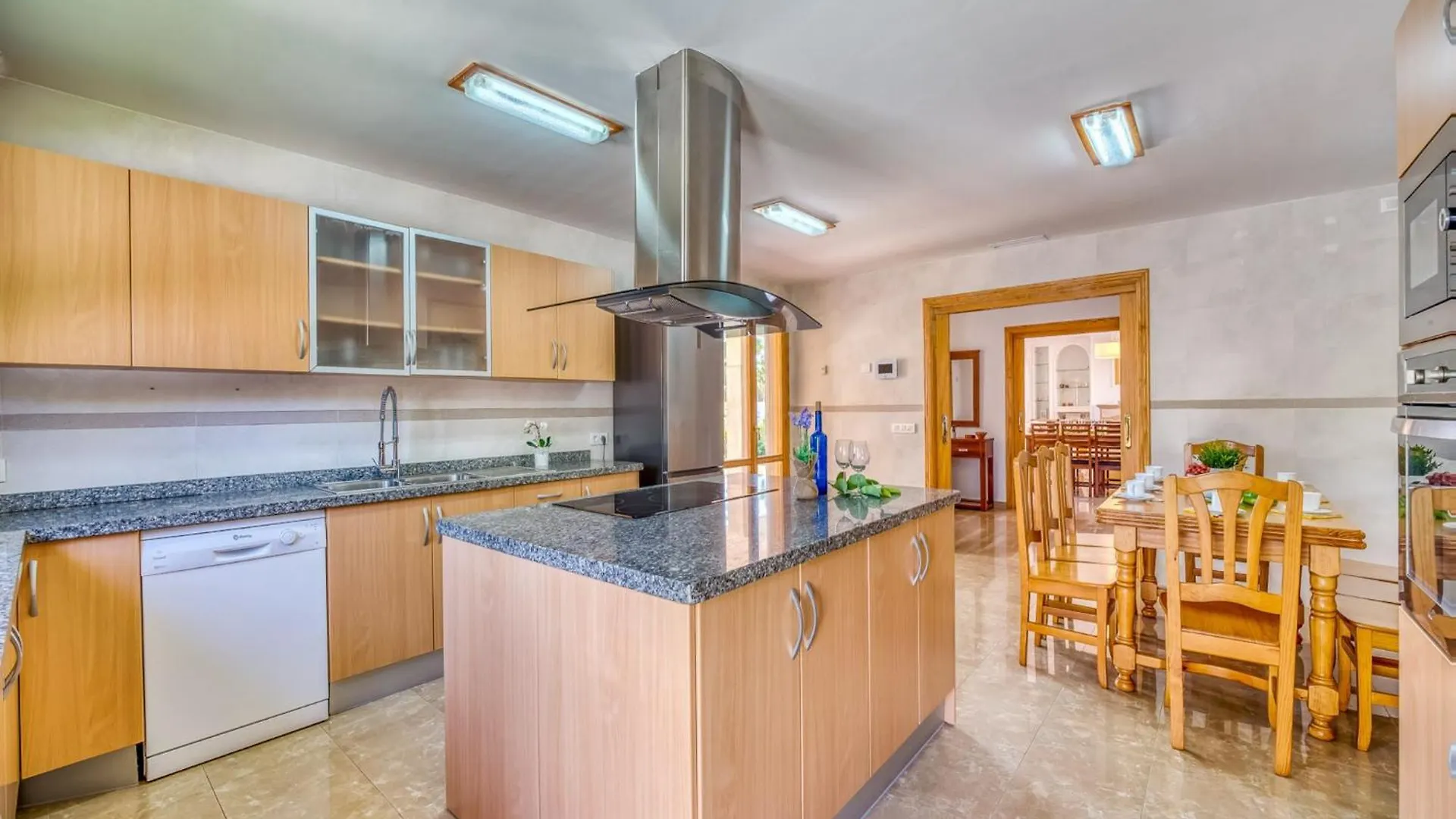 2-Bedroom Holiday Home In Crestatx 0*,